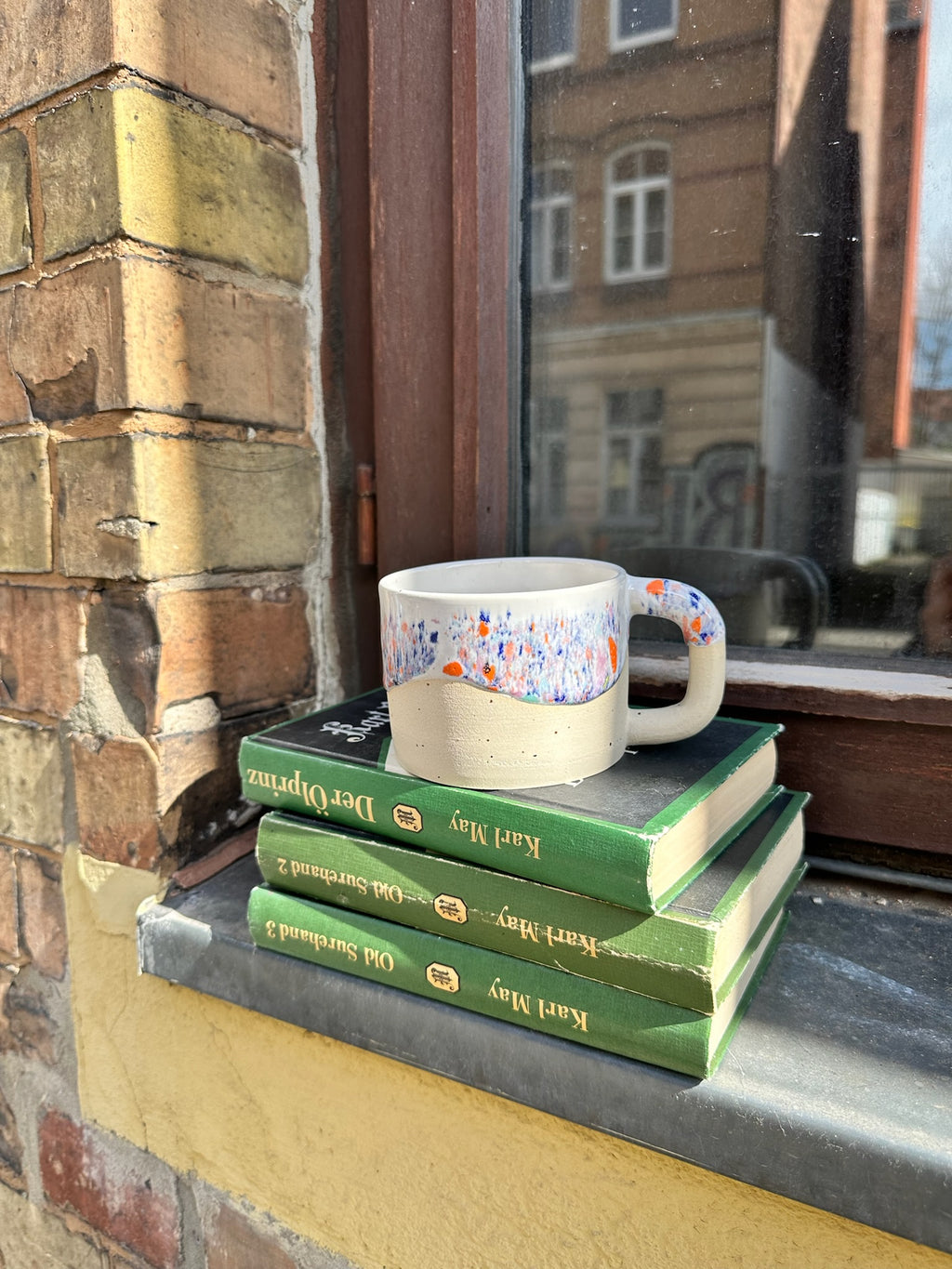 CONFETTI MUG